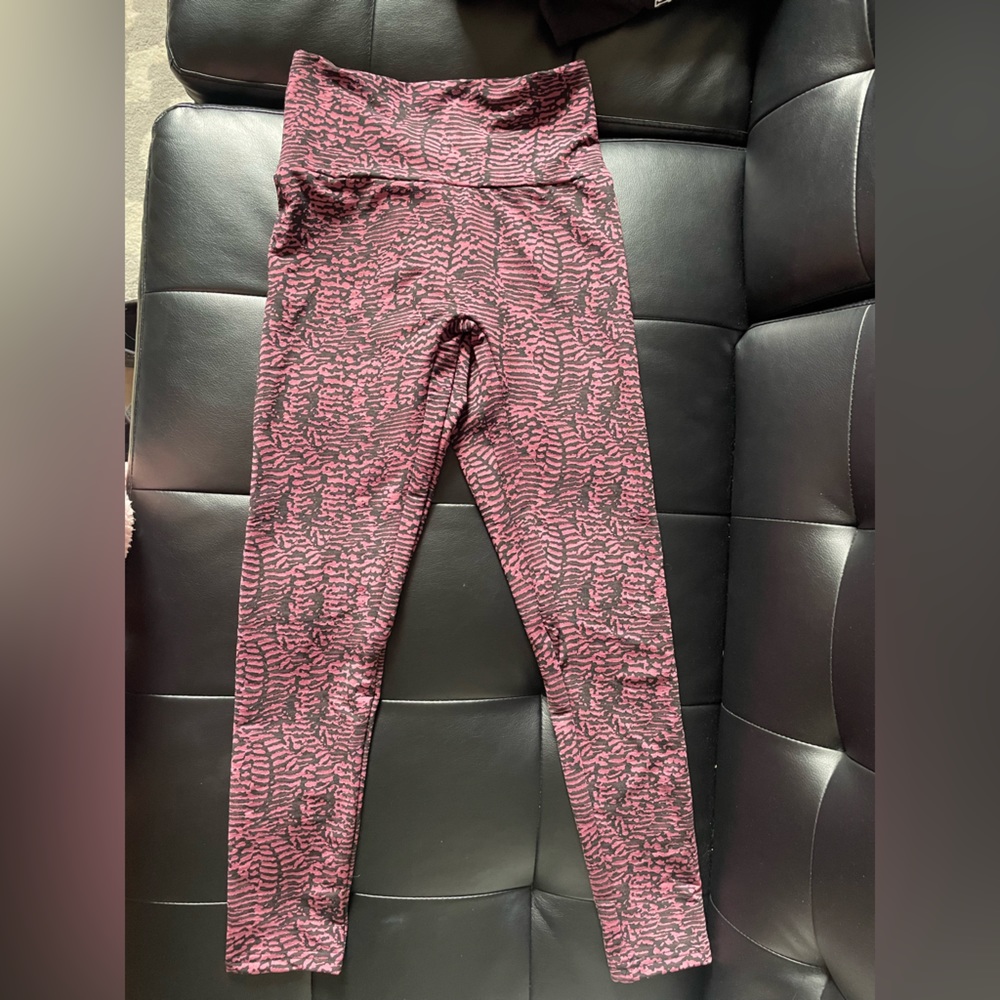Small pink and black workout leggings